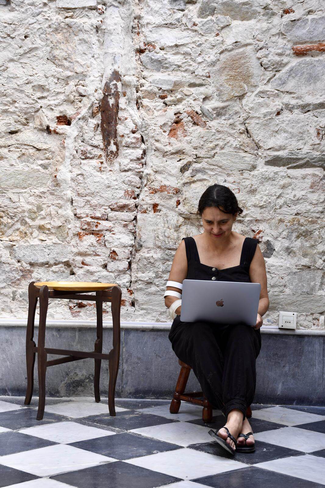 Artista con laptop